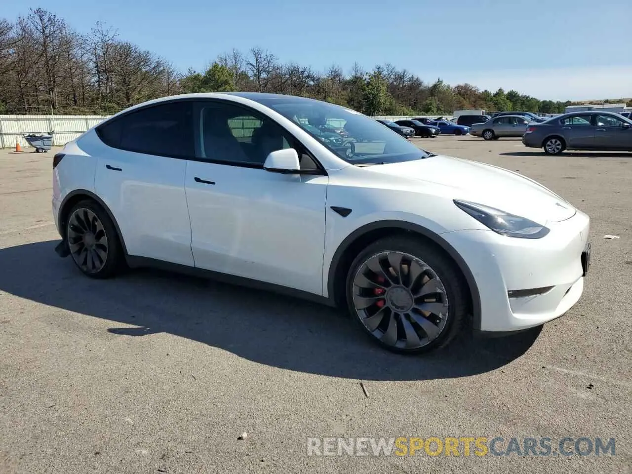 4 Photograph of a damaged car 7SAYGDEF3NF537332 TESLA MODEL Y 2022