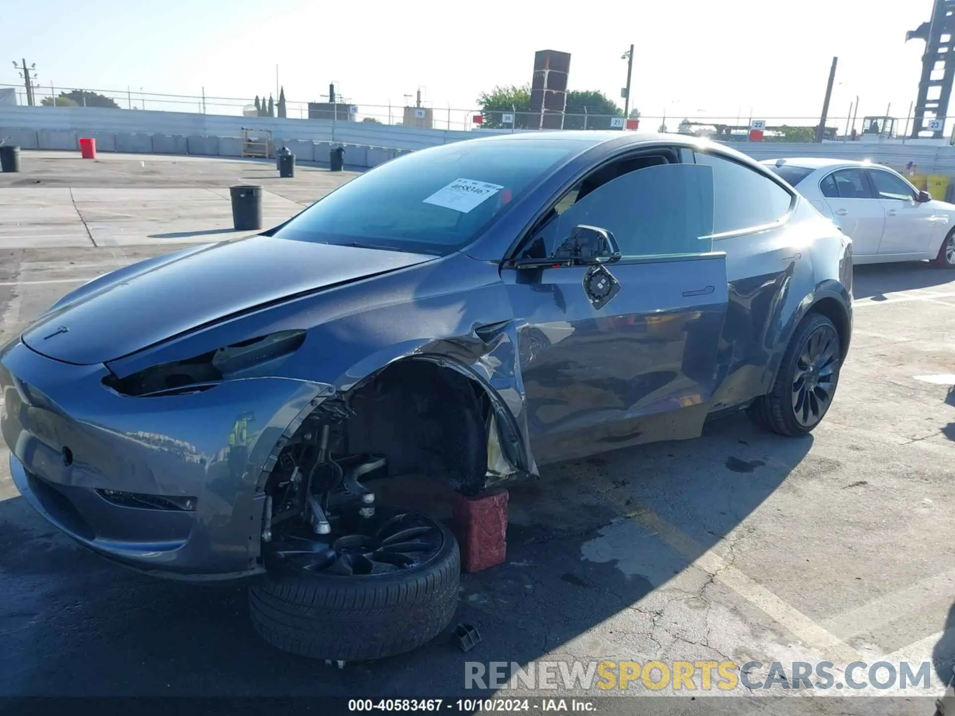 2 Photograph of a damaged car 7SAYGDEF3NF561002 TESLA MODEL Y 2022