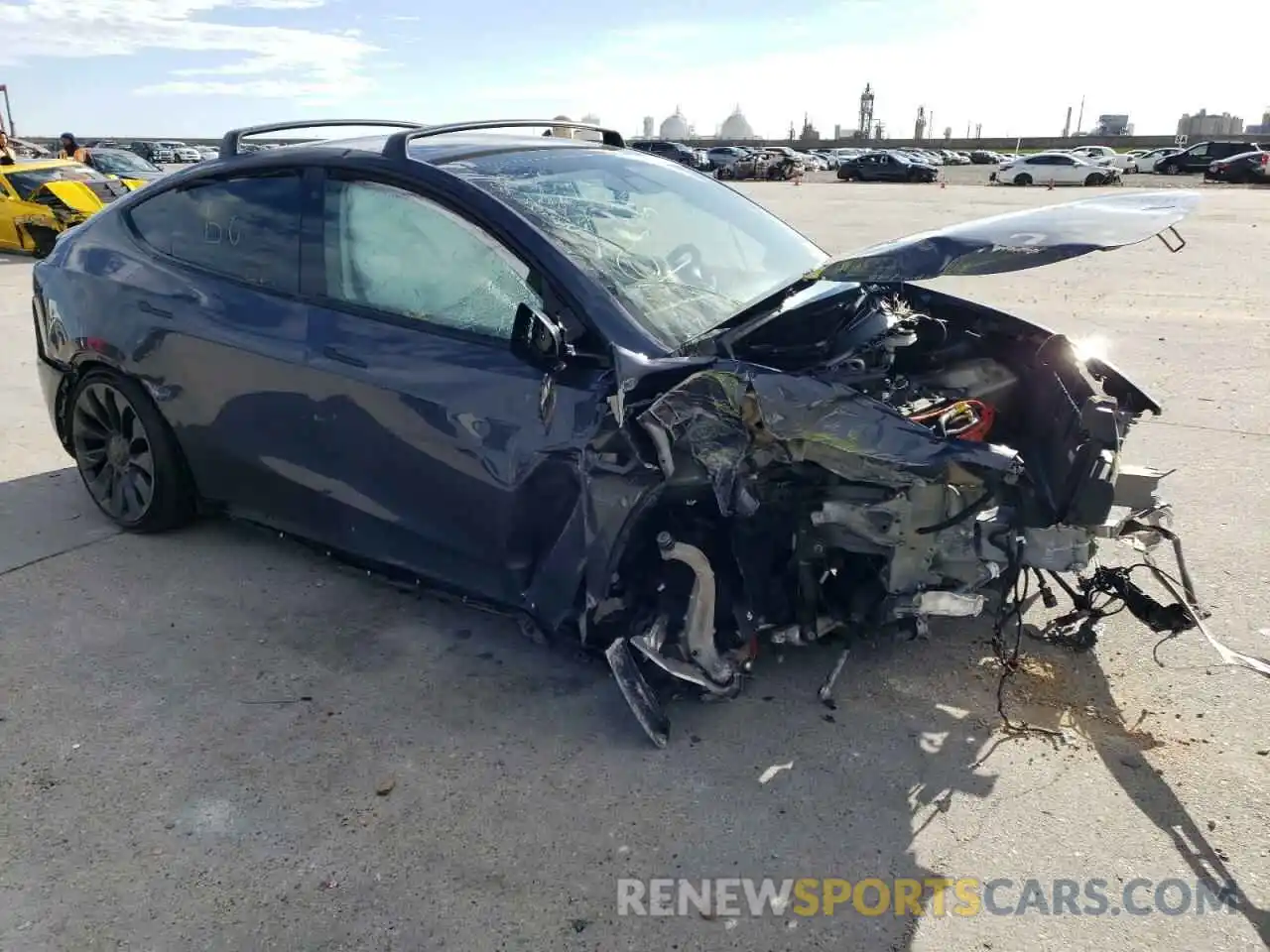 4 Photograph of a damaged car 7SAYGDEF4NF326527 TESLA MODEL Y 2022