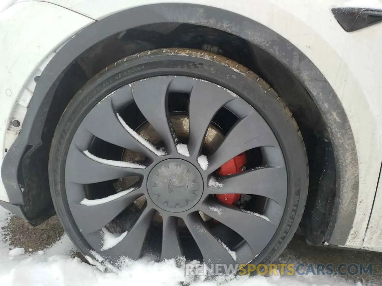 9 Photograph of a damaged car 7SAYGDEF4NF378191 TESLA MODEL Y 2022