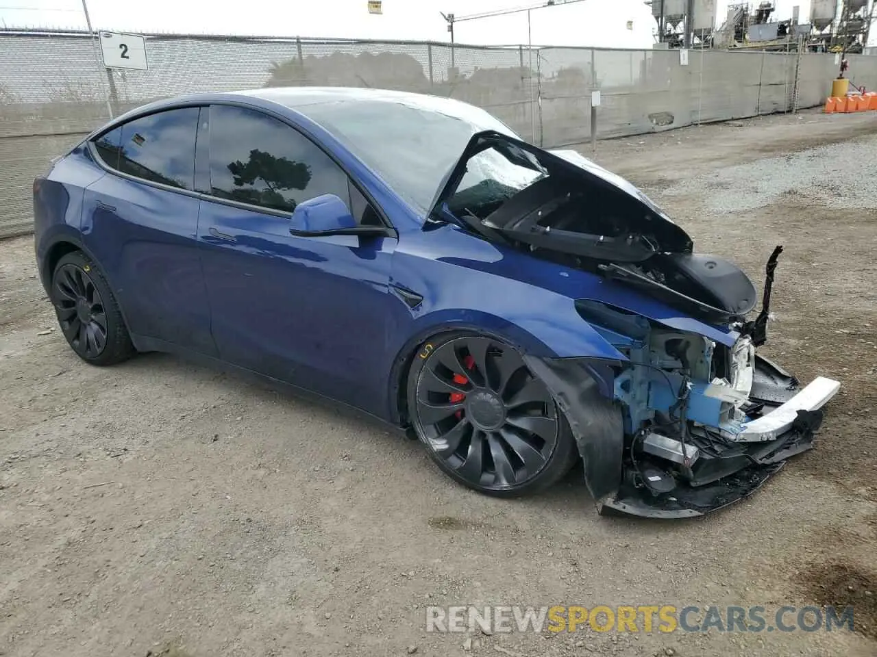 4 Photograph of a damaged car 7SAYGDEF4NF394472 TESLA MODEL Y 2022