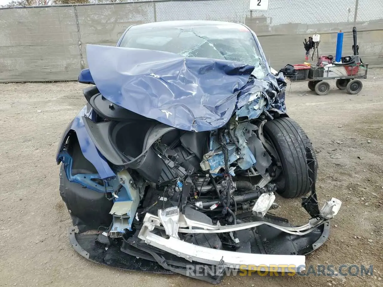 5 Photograph of a damaged car 7SAYGDEF4NF394472 TESLA MODEL Y 2022