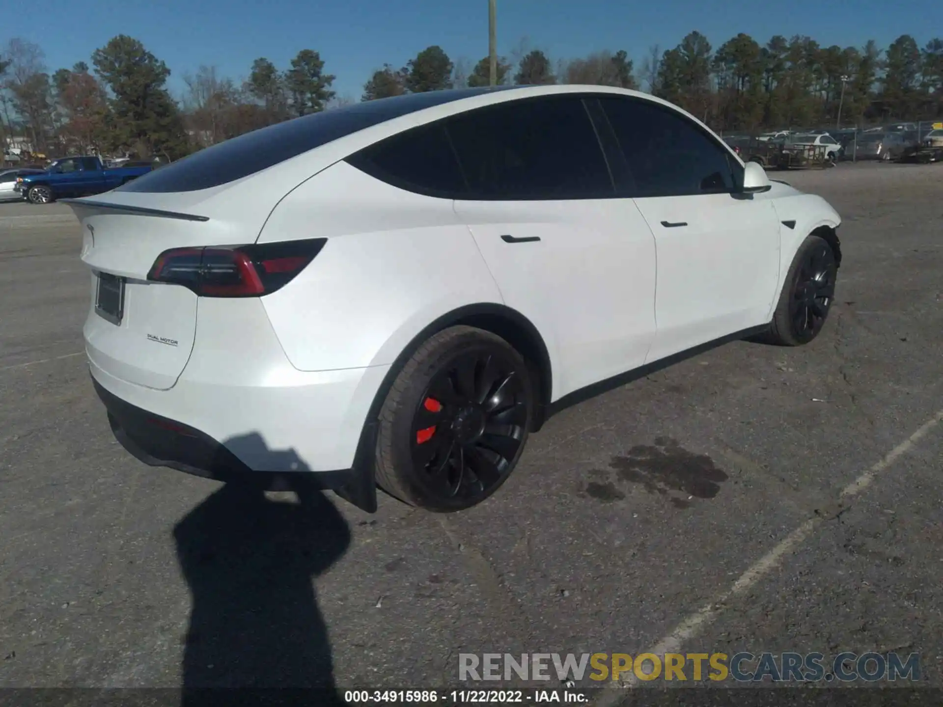 4 Photograph of a damaged car 7SAYGDEF4NF455495 TESLA MODEL Y 2022