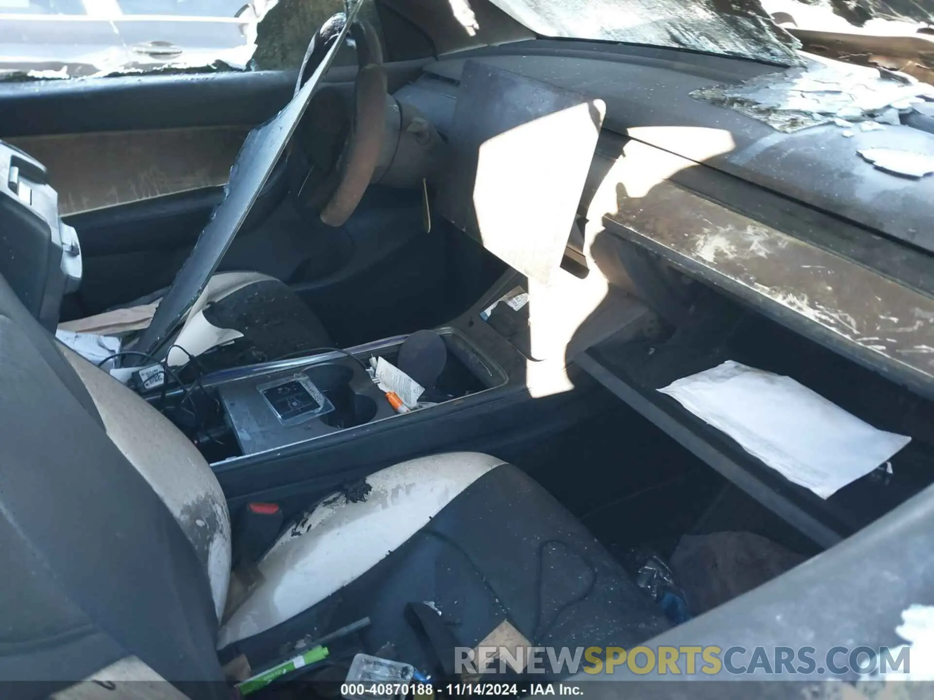 5 Photograph of a damaged car 7SAYGDEF4NF460647 TESLA MODEL Y 2022