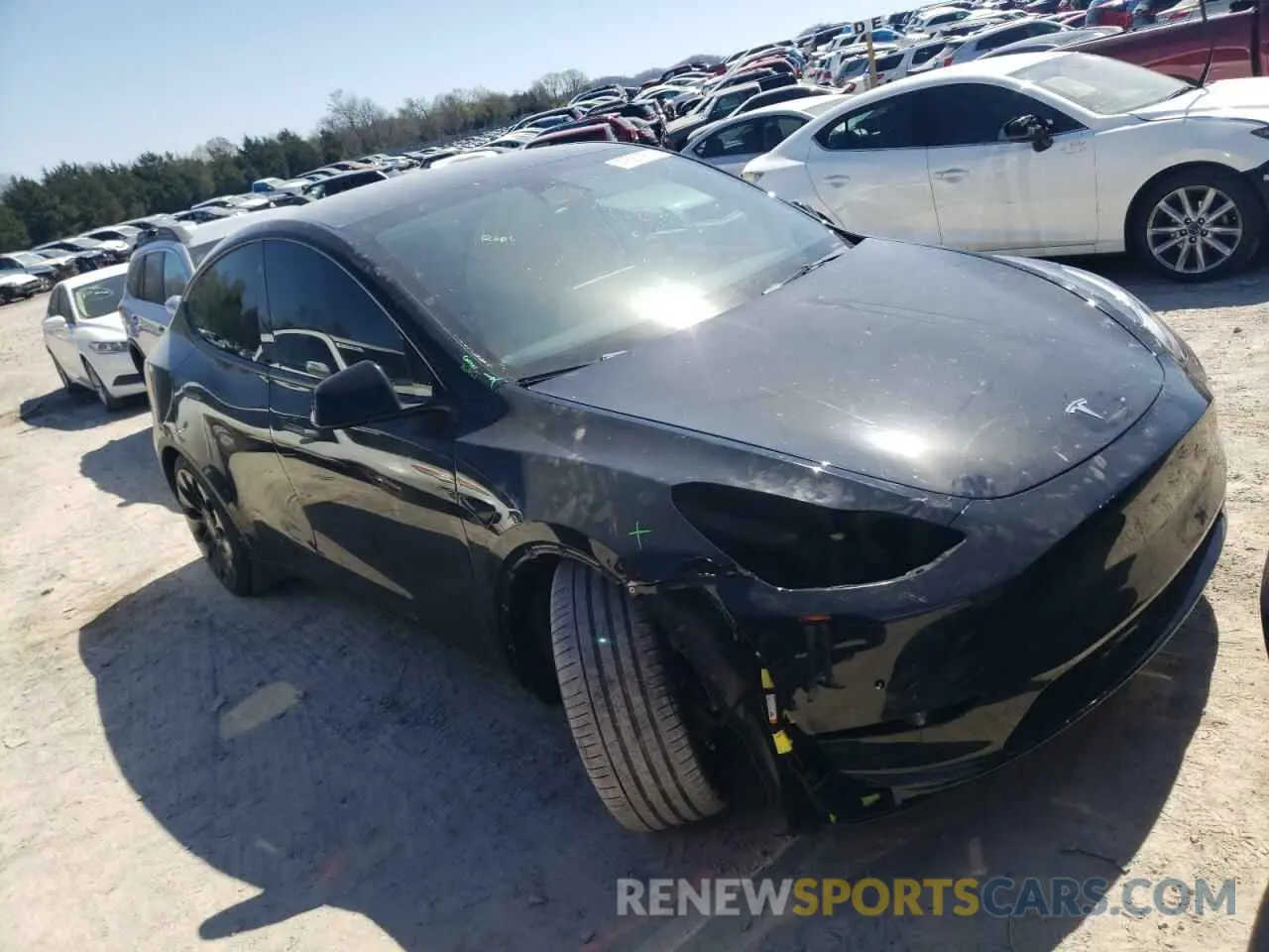 4 Photograph of a damaged car 7SAYGDEF4NF495138 TESLA MODEL Y 2022