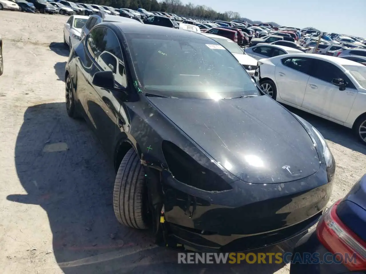 5 Photograph of a damaged car 7SAYGDEF4NF495138 TESLA MODEL Y 2022