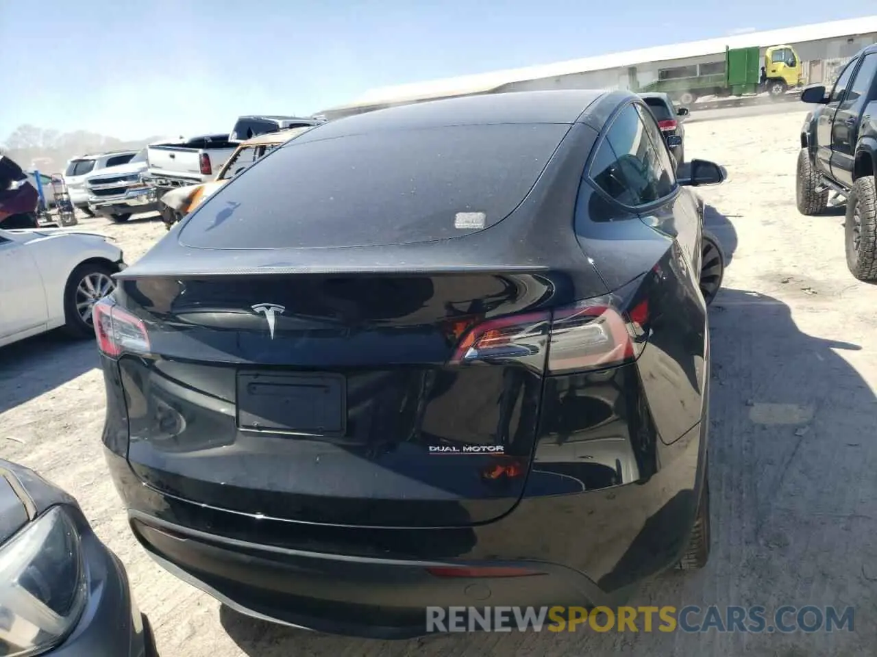 6 Photograph of a damaged car 7SAYGDEF4NF495138 TESLA MODEL Y 2022