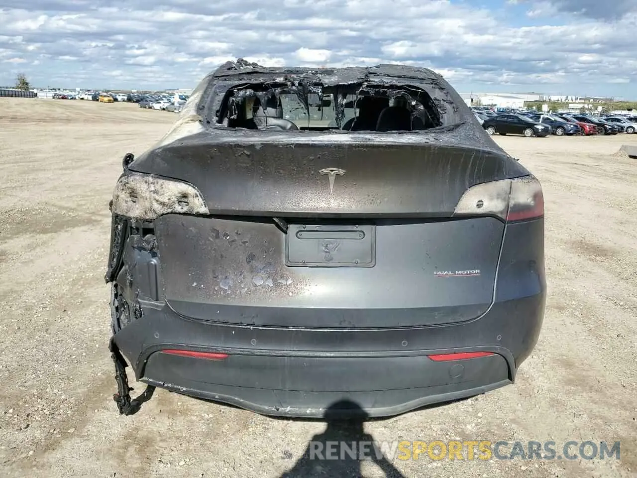 6 Photograph of a damaged car 7SAYGDEF4NF502007 TESLA MODEL Y 2022