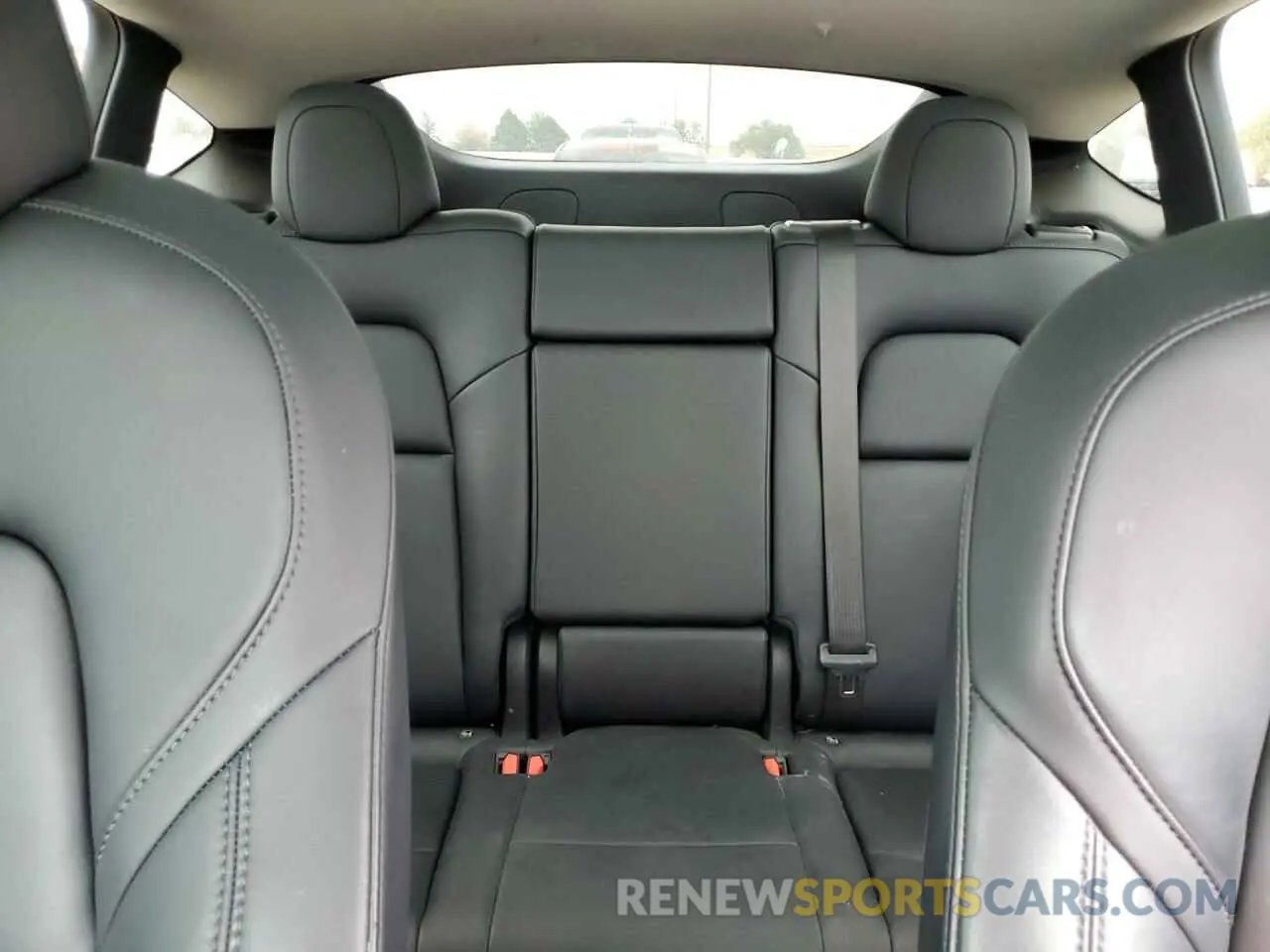 10 Photograph of a damaged car 7SAYGDEF4NF509913 TESLA MODEL Y 2022