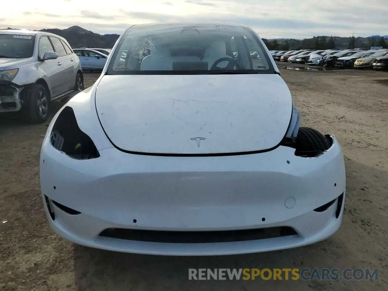 5 Photograph of a damaged car 7SAYGDEF4NF511189 TESLA MODEL Y 2022