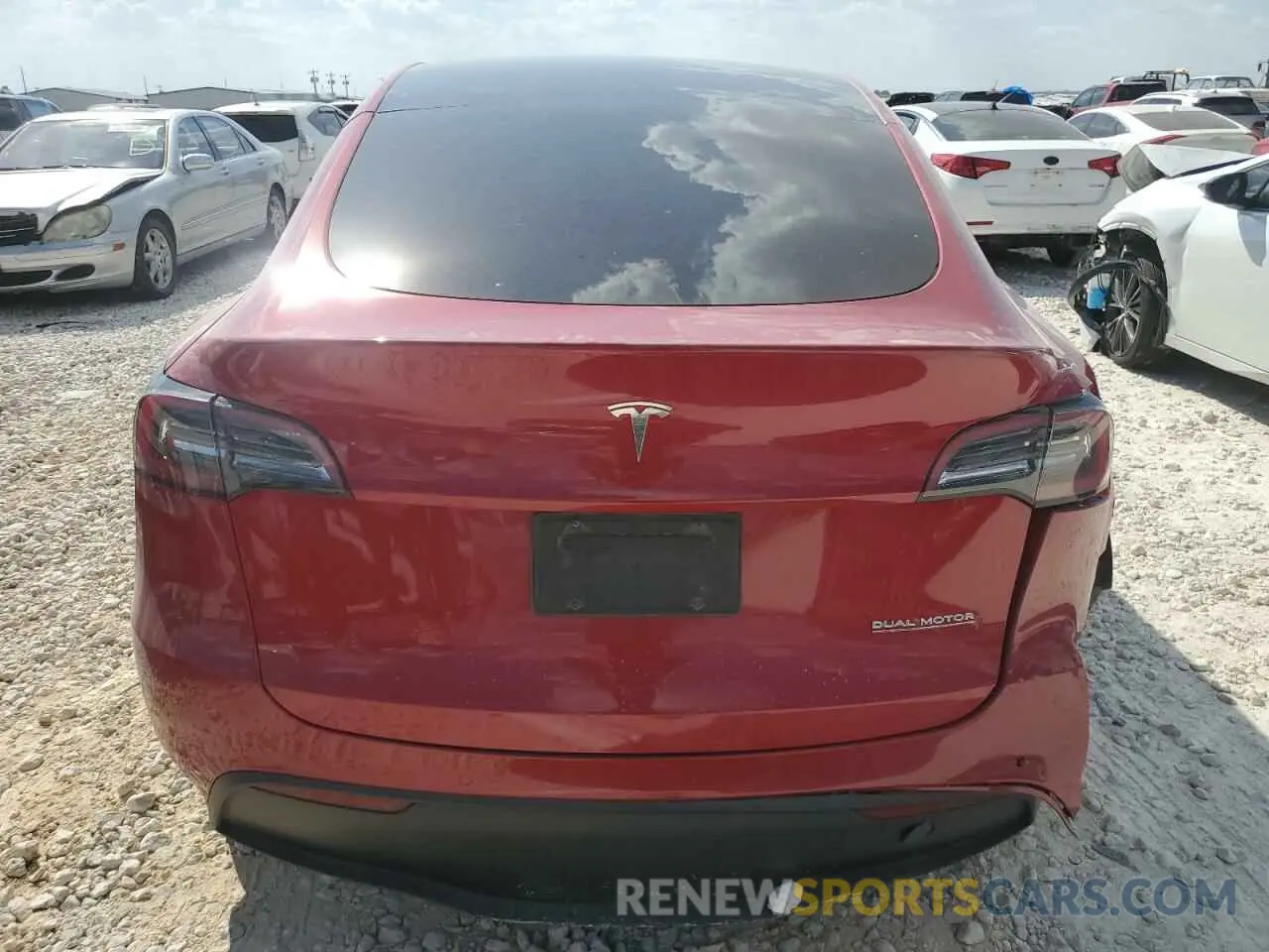 6 Photograph of a damaged car 7SAYGDEF4NF522516 TESLA MODEL Y 2022