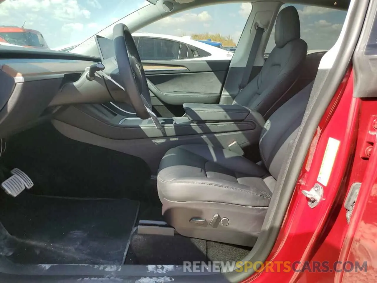 7 Photograph of a damaged car 7SAYGDEF4NF522516 TESLA MODEL Y 2022