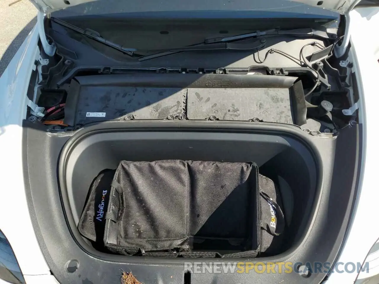 12 Photograph of a damaged car 7SAYGDEF4NF531054 TESLA MODEL Y 2022