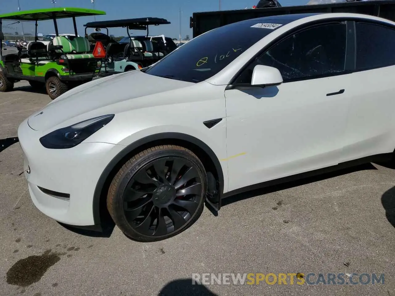 13 Photograph of a damaged car 7SAYGDEF4NF531054 TESLA MODEL Y 2022