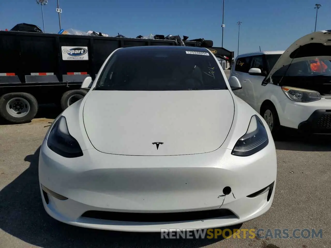 5 Photograph of a damaged car 7SAYGDEF4NF531054 TESLA MODEL Y 2022