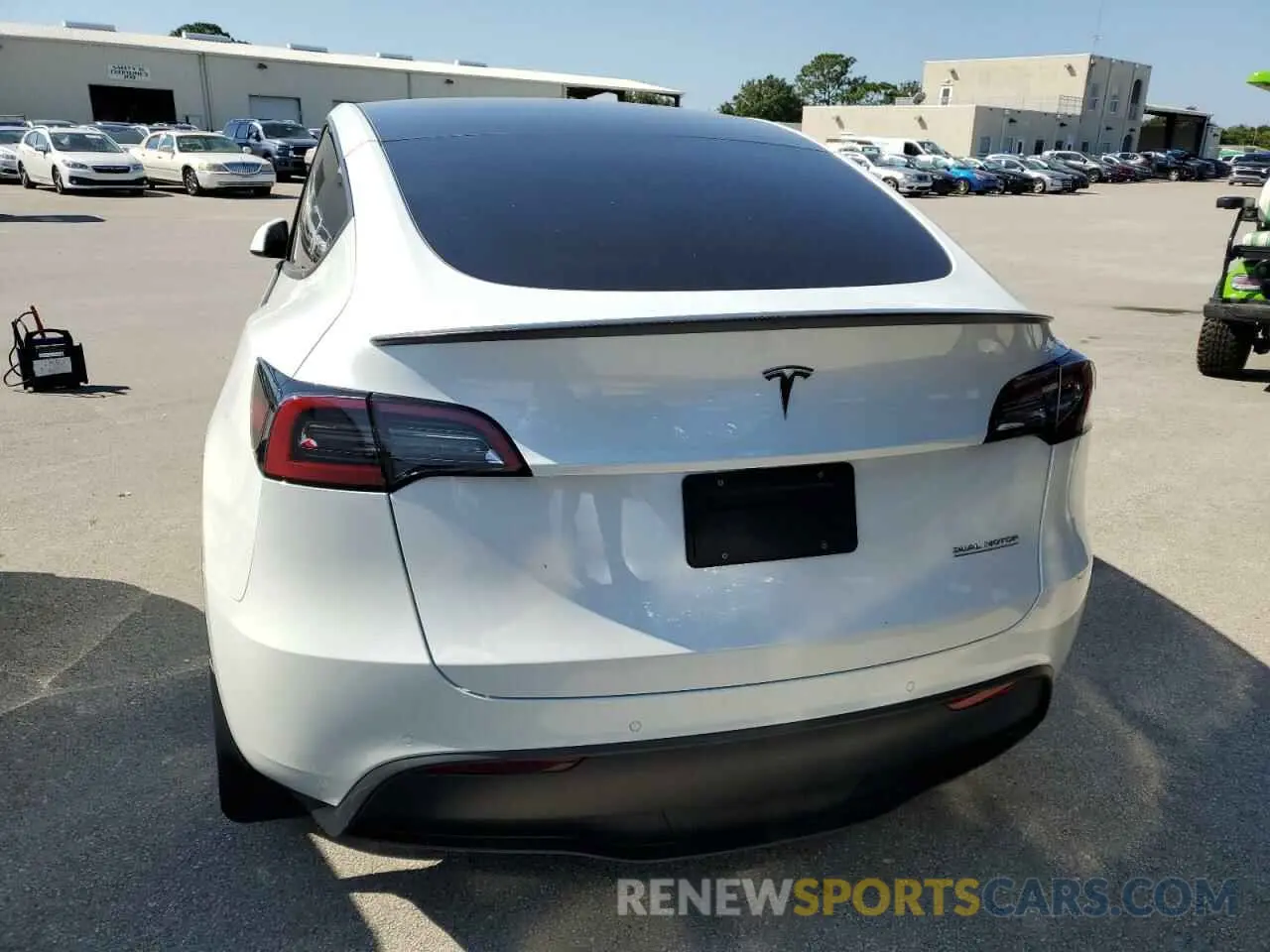 6 Photograph of a damaged car 7SAYGDEF4NF531054 TESLA MODEL Y 2022