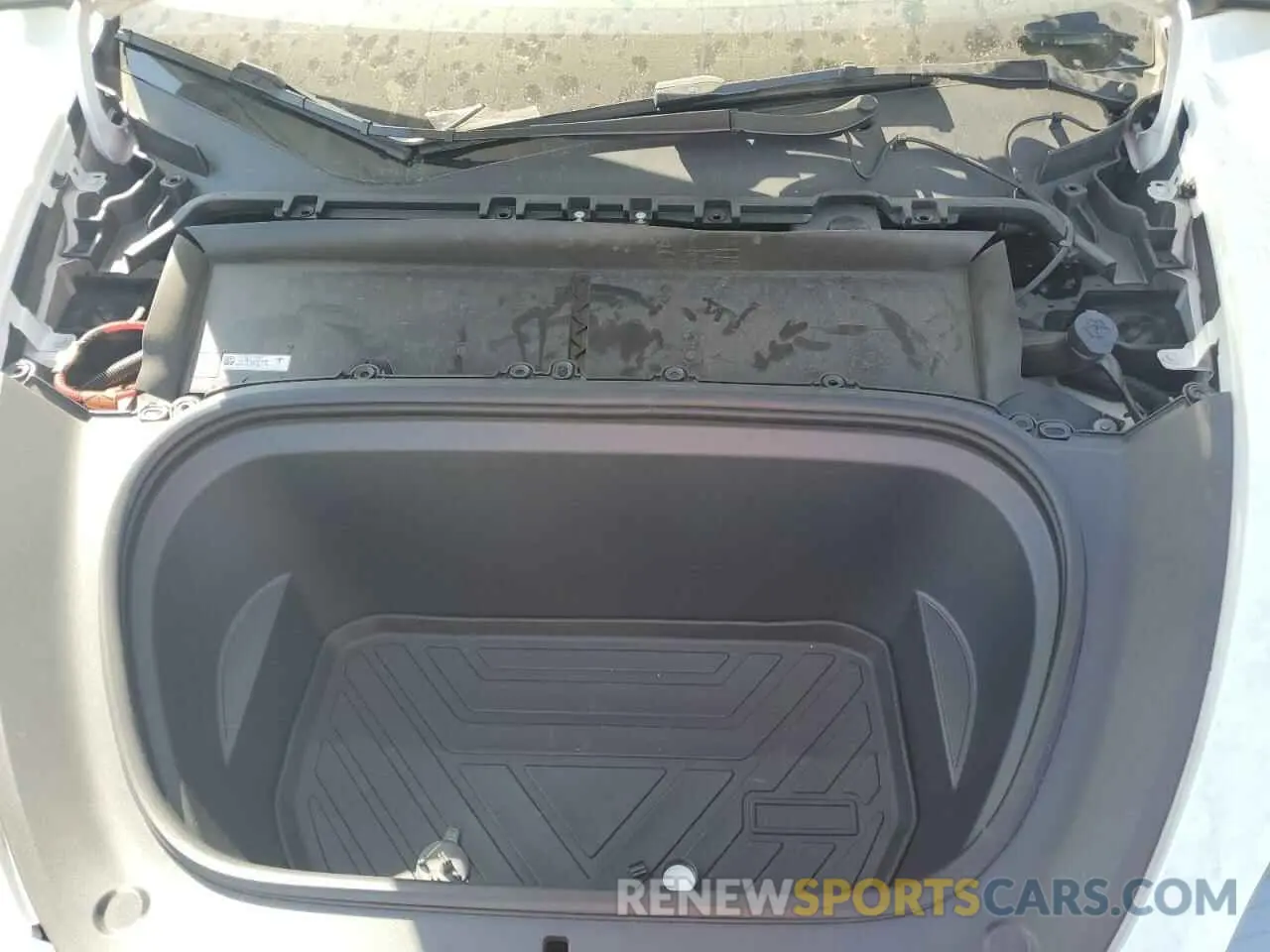 12 Photograph of a damaged car 7SAYGDEF4NF539011 TESLA MODEL Y 2022