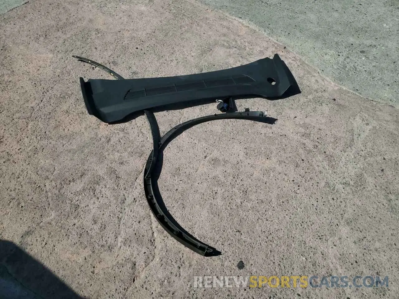 13 Photograph of a damaged car 7SAYGDEF4NF539011 TESLA MODEL Y 2022