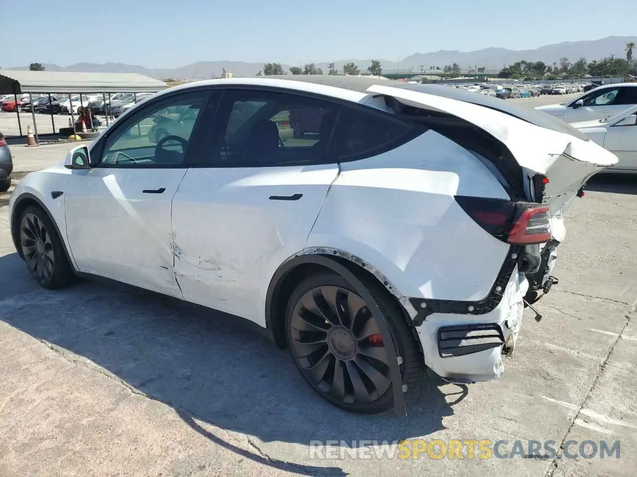 2 Photograph of a damaged car 7SAYGDEF4NF539011 TESLA MODEL Y 2022