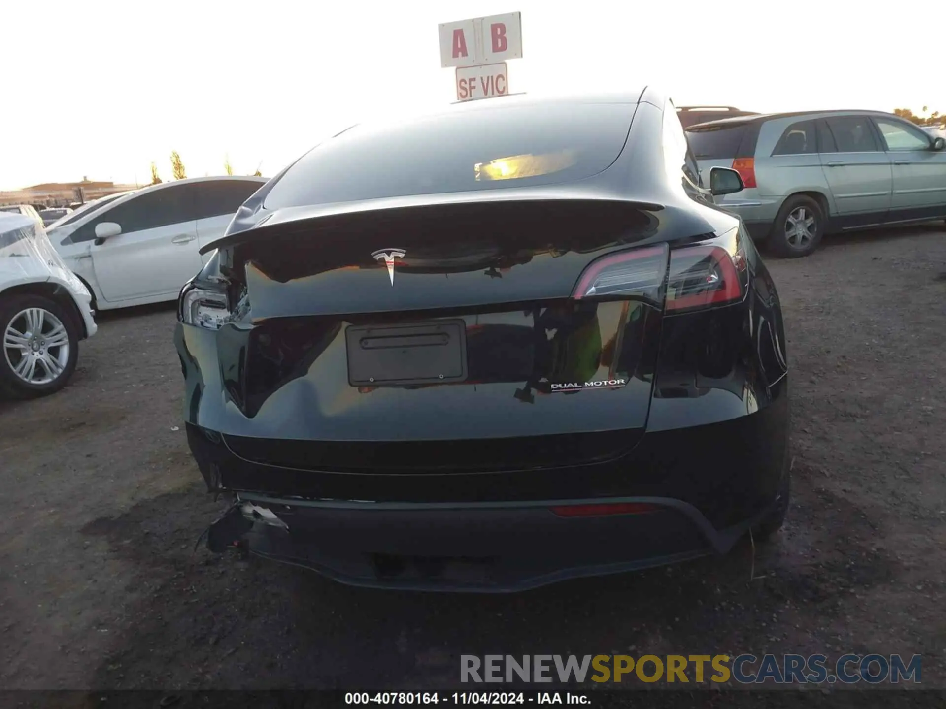 16 Photograph of a damaged car 7SAYGDEF4NF546427 TESLA MODEL Y 2022