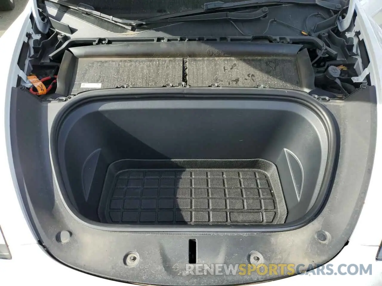 12 Photograph of a damaged car 7SAYGDEF4NF561378 TESLA MODEL Y 2022