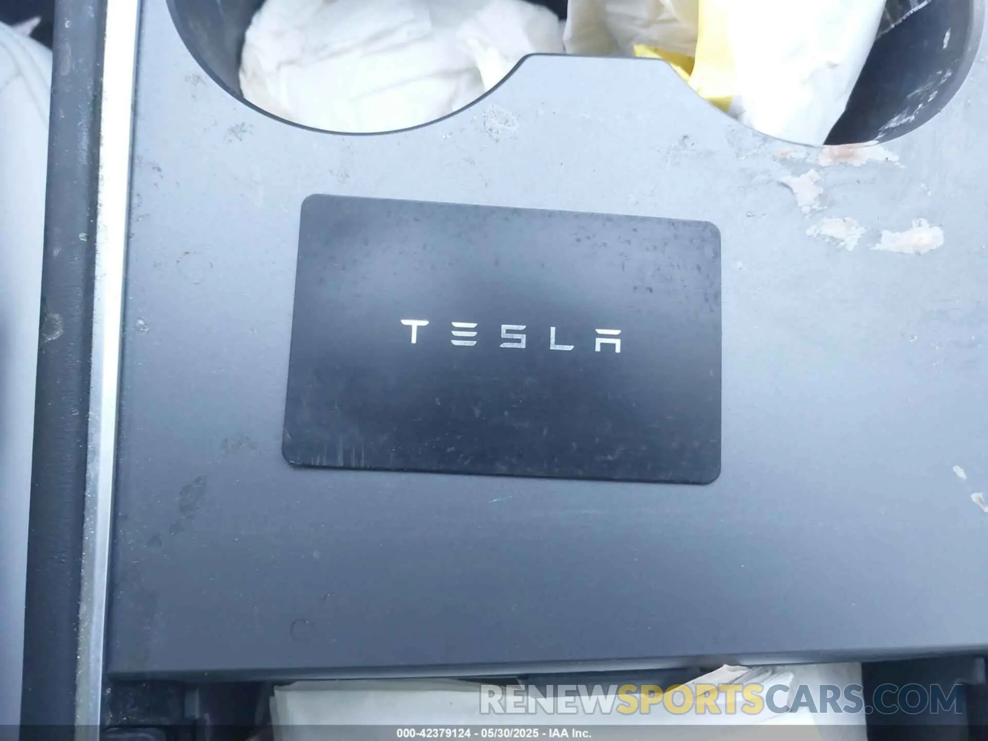 11 Photograph of a damaged car 7SAYGDEF4NF564975 TESLA MODEL Y 2022