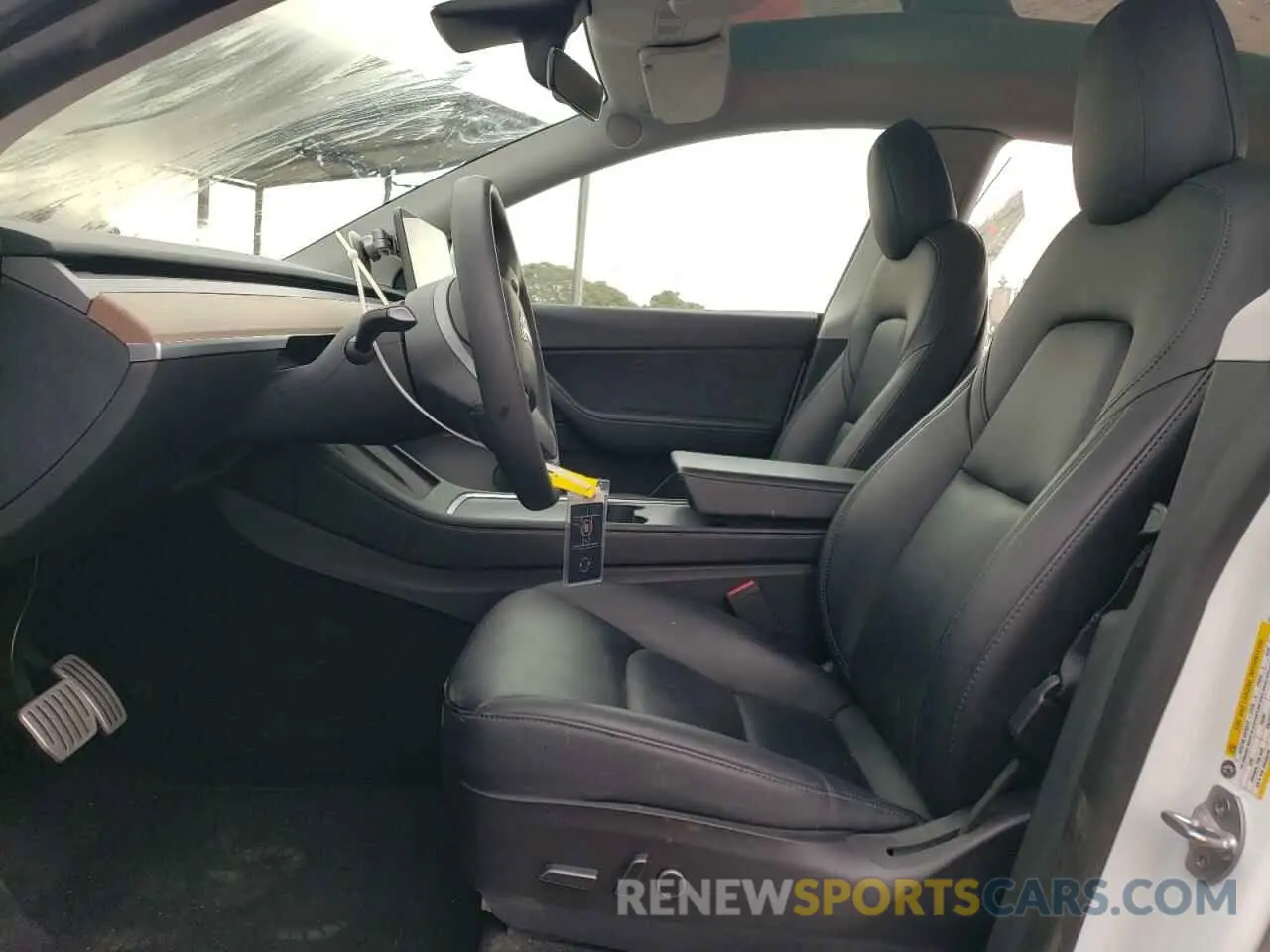 7 Photograph of a damaged car 7SAYGDEF5NF317884 TESLA MODEL Y 2022