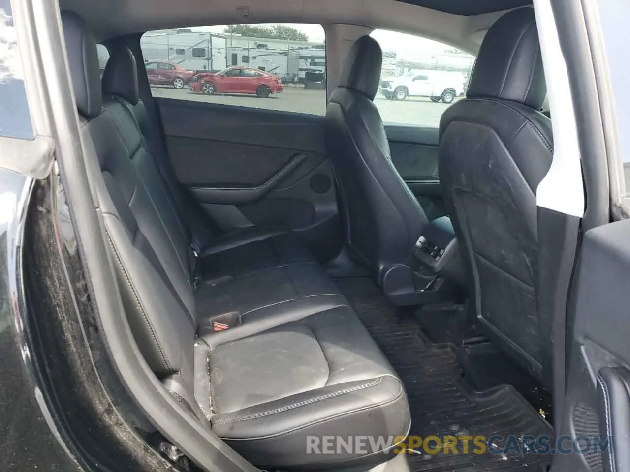 10 Photograph of a damaged car 7SAYGDEF5NF343708 TESLA MODEL Y 2022