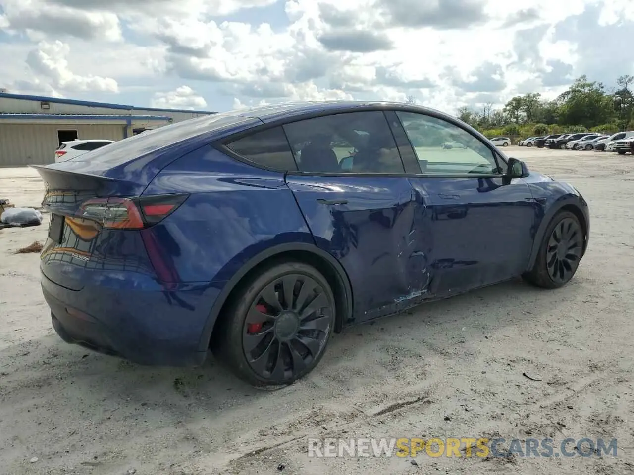 3 Photograph of a damaged car 7SAYGDEF5NF379110 TESLA MODEL Y 2022