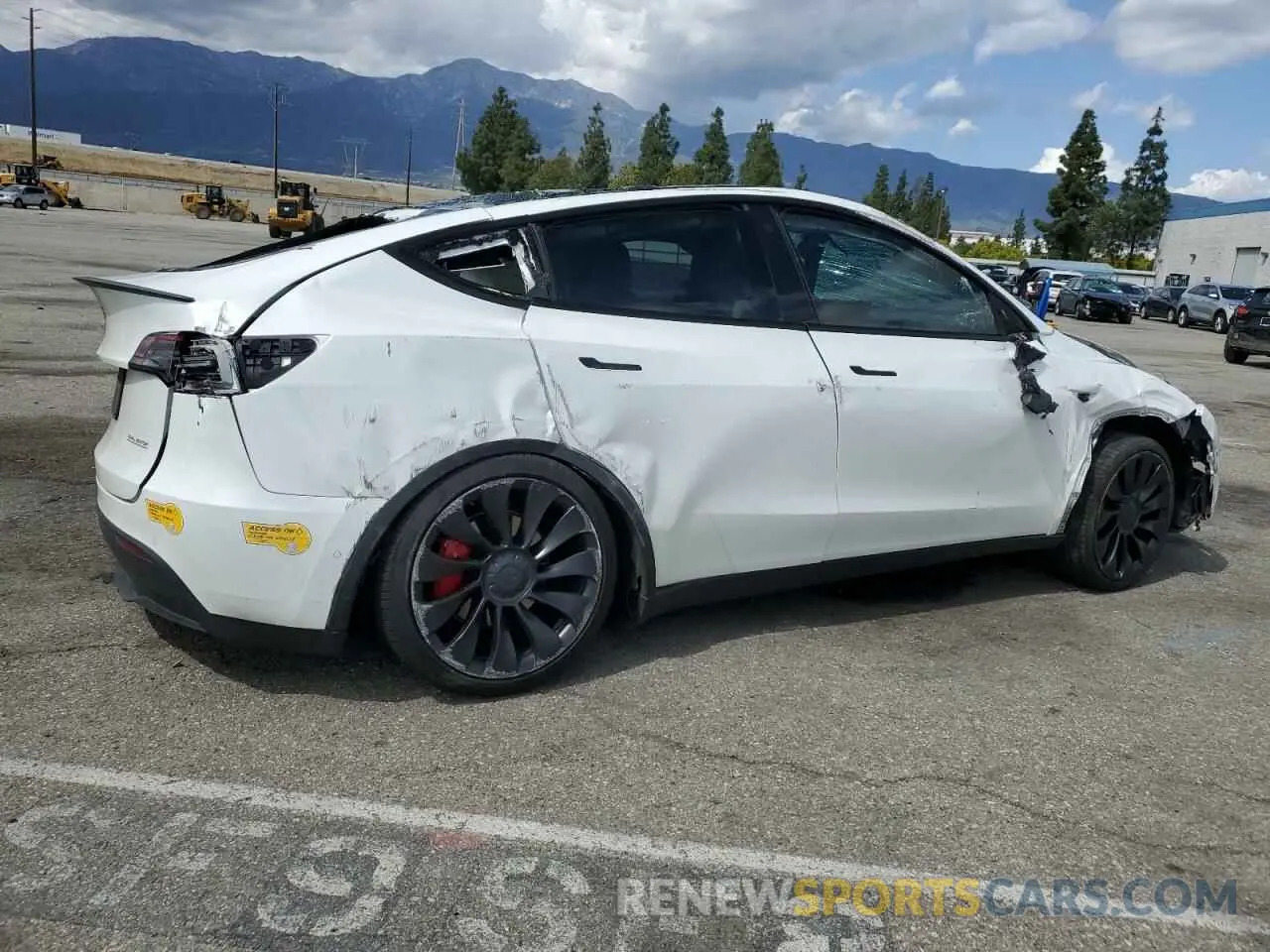3 Photograph of a damaged car 7SAYGDEF5NF381195 TESLA MODEL Y 2022