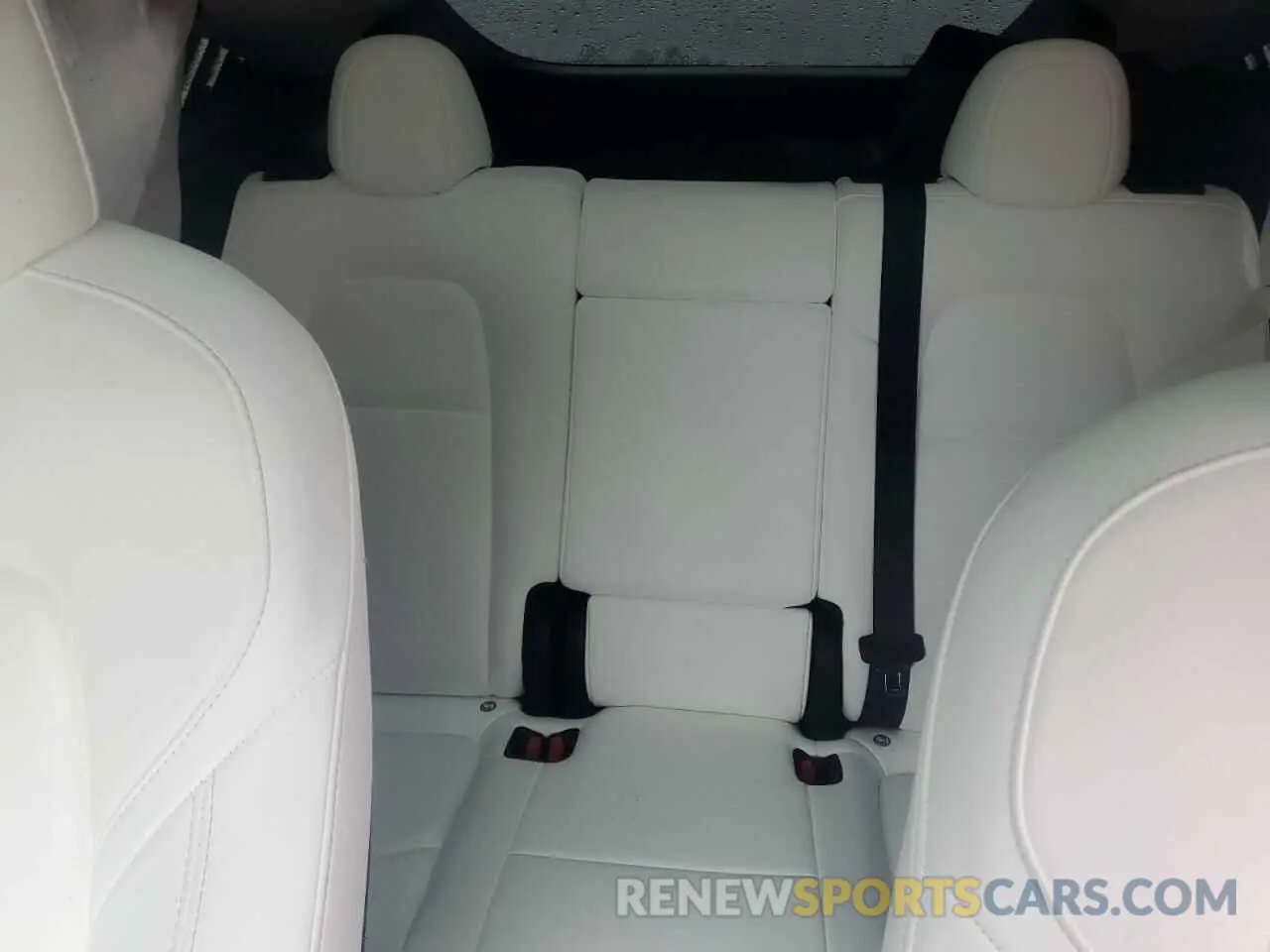 10 Photograph of a damaged car 7SAYGDEF5NF399938 TESLA MODEL Y 2022