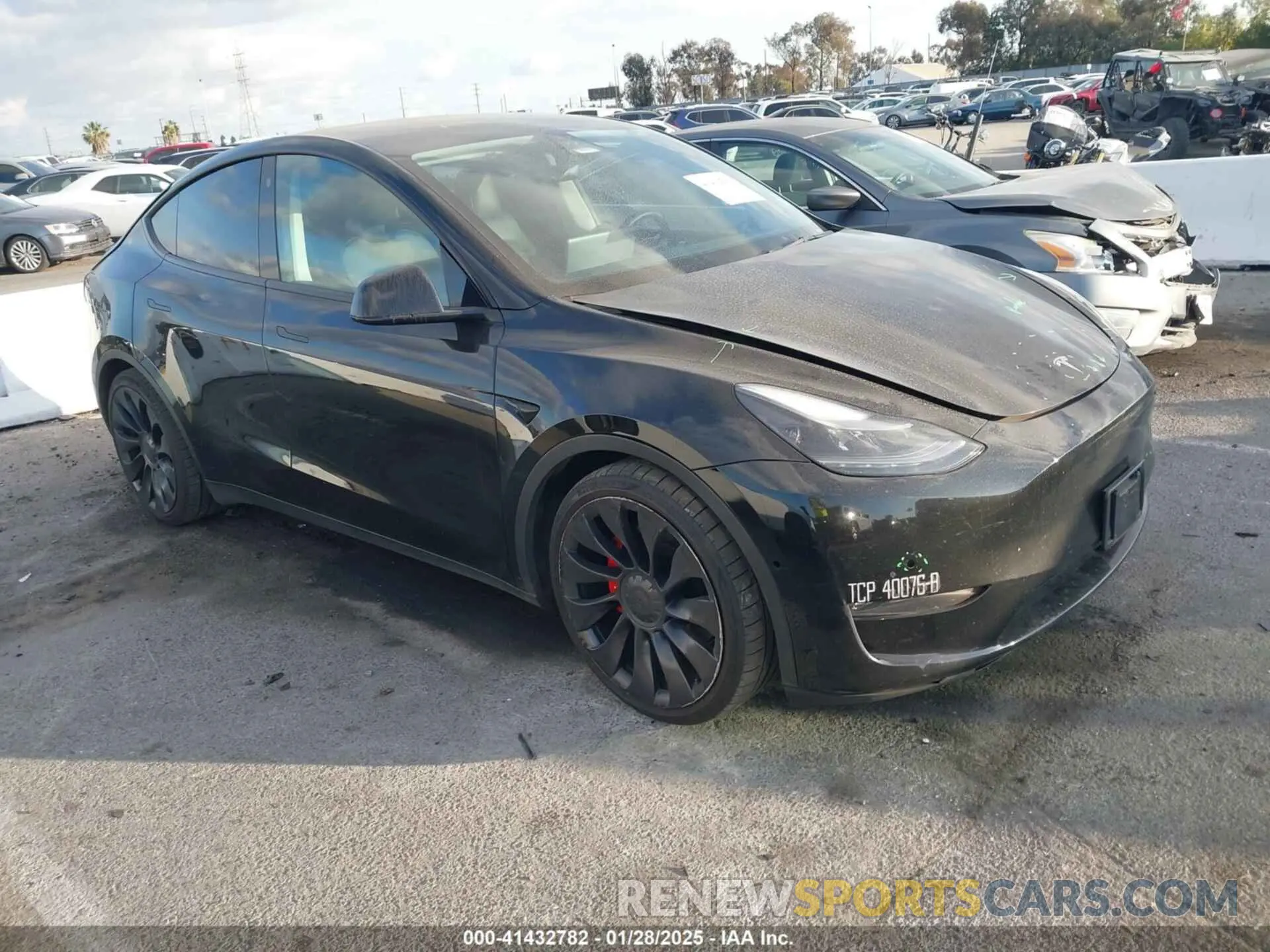 1 Photograph of a damaged car 7SAYGDEF5NF407763 TESLA MODEL Y 2022
