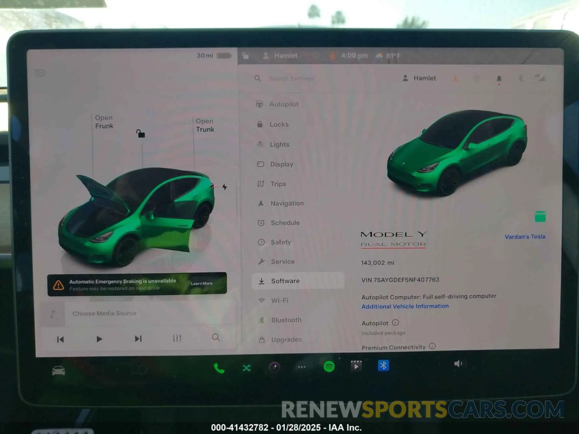 18 Photograph of a damaged car 7SAYGDEF5NF407763 TESLA MODEL Y 2022