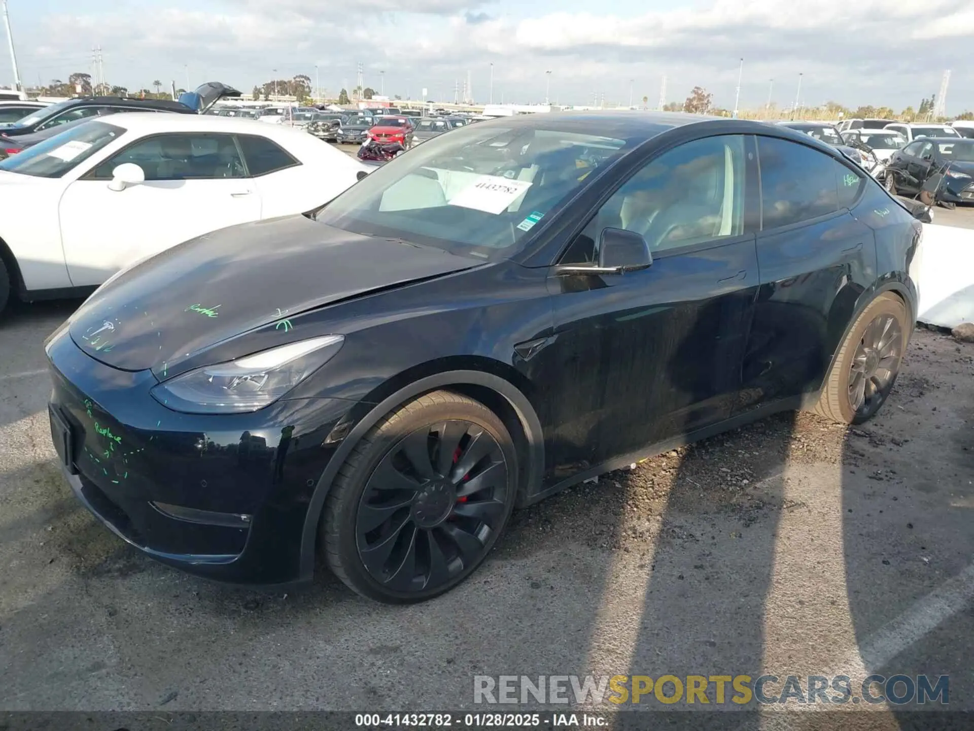 2 Photograph of a damaged car 7SAYGDEF5NF407763 TESLA MODEL Y 2022