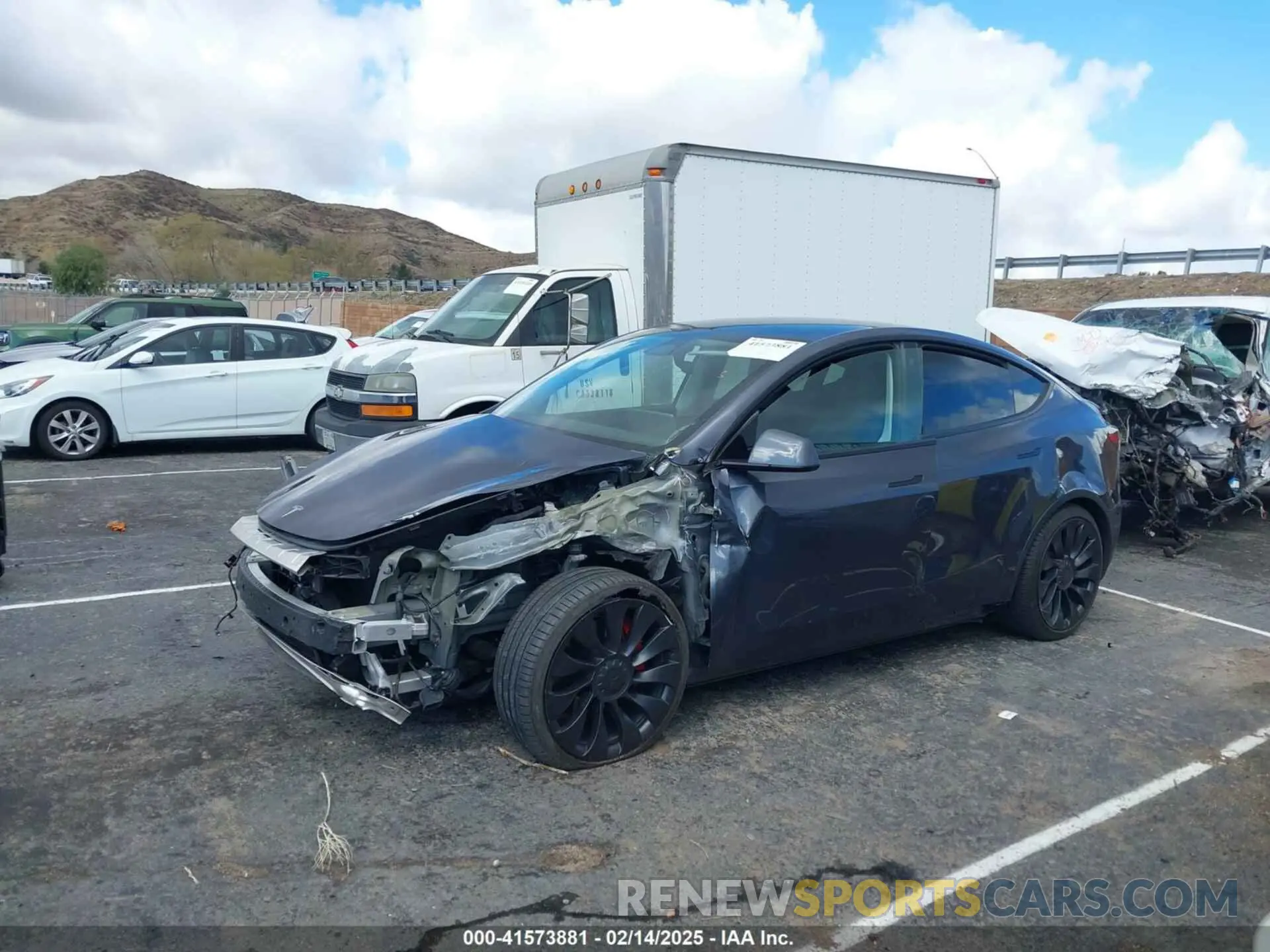 14 Photograph of a damaged car 7SAYGDEF5NF494600 TESLA MODEL Y 2022