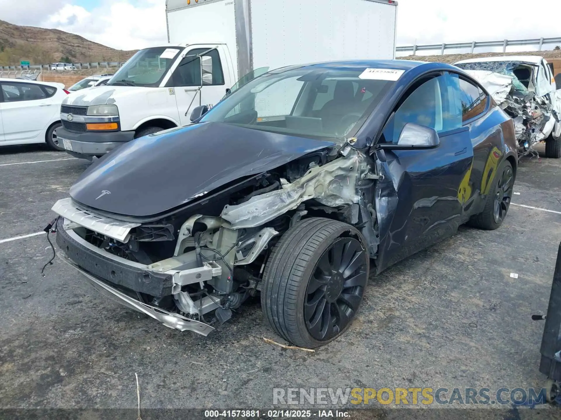 2 Photograph of a damaged car 7SAYGDEF5NF494600 TESLA MODEL Y 2022