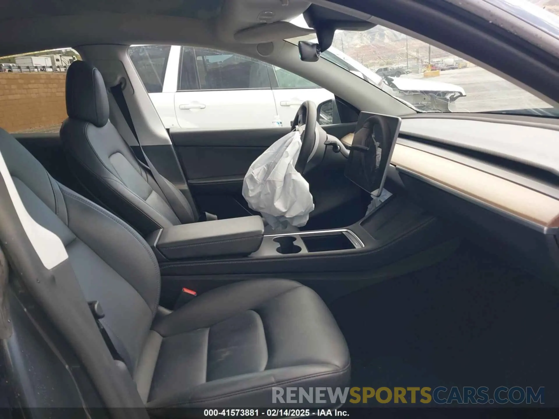 5 Photograph of a damaged car 7SAYGDEF5NF494600 TESLA MODEL Y 2022