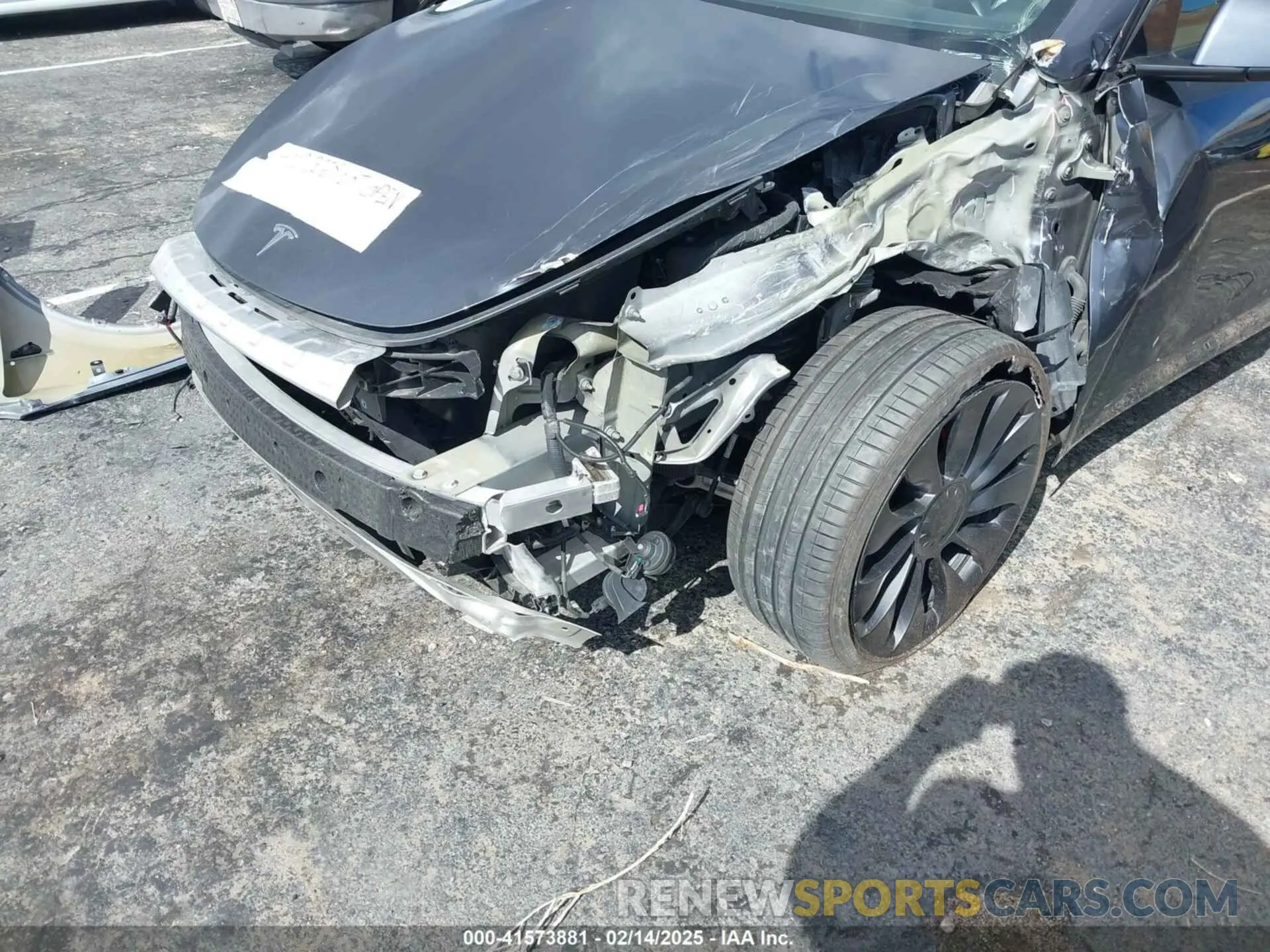 6 Photograph of a damaged car 7SAYGDEF5NF494600 TESLA MODEL Y 2022