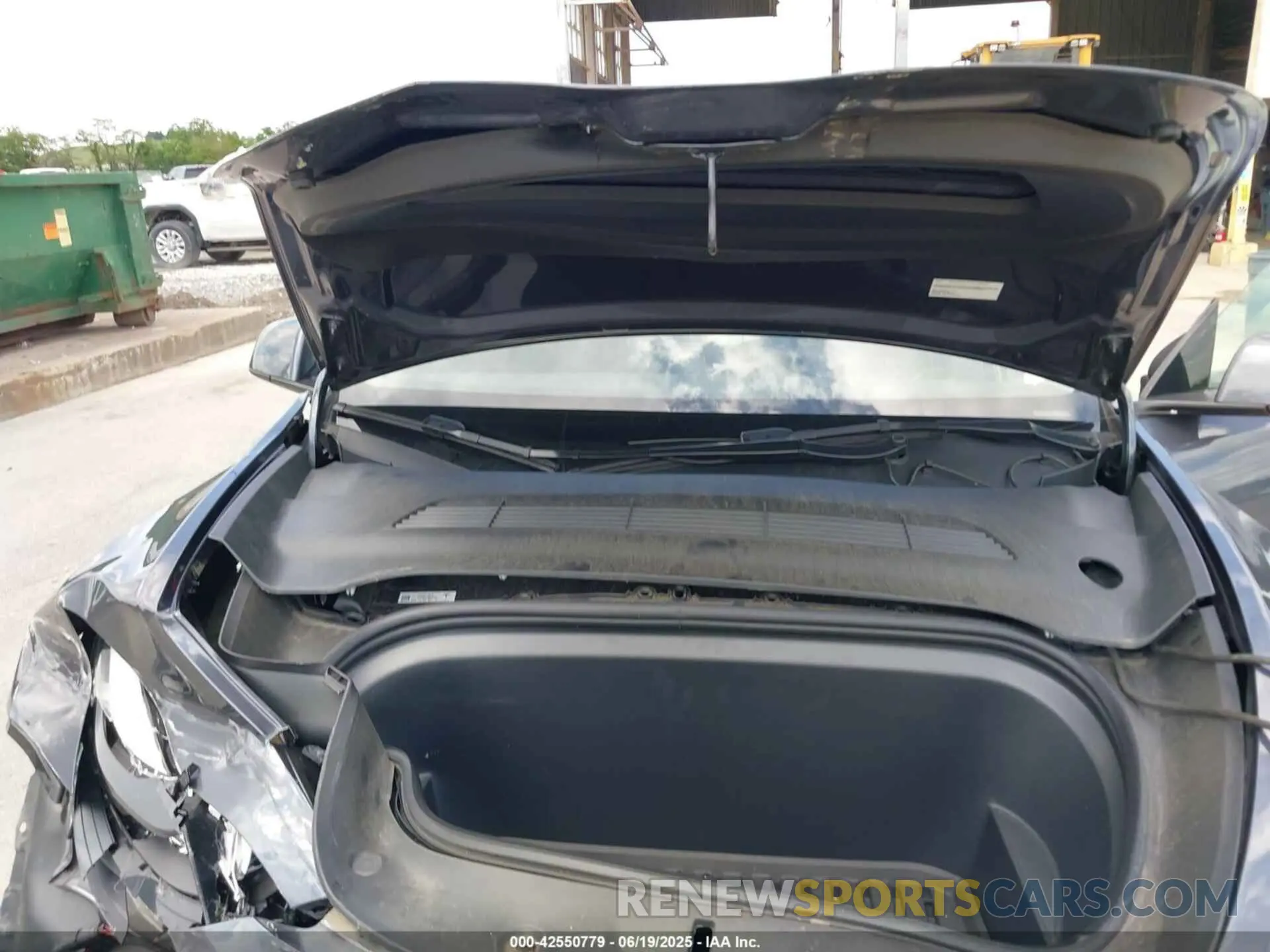 10 Photograph of a damaged car 7SAYGDEF5NF534867 TESLA MODEL Y 2022