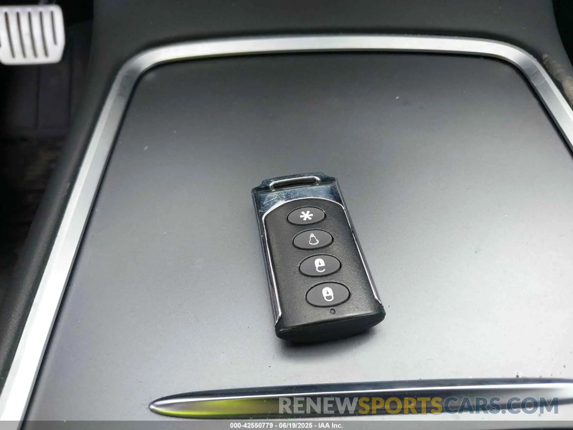 11 Photograph of a damaged car 7SAYGDEF5NF534867 TESLA MODEL Y 2022