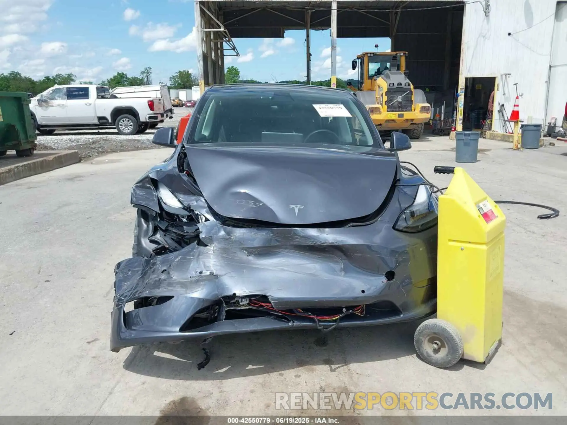 13 Photograph of a damaged car 7SAYGDEF5NF534867 TESLA MODEL Y 2022