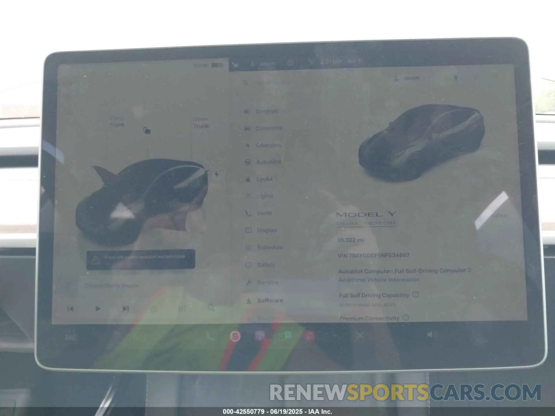 18 Photograph of a damaged car 7SAYGDEF5NF534867 TESLA MODEL Y 2022