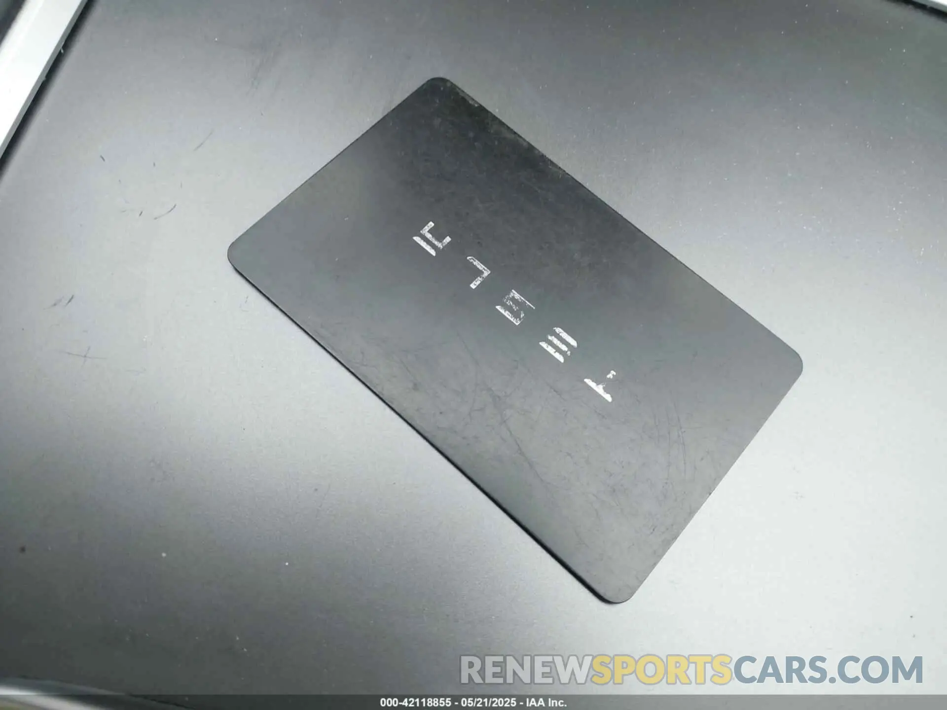 11 Photograph of a damaged car 7SAYGDEF5NF544542 TESLA MODEL Y 2022