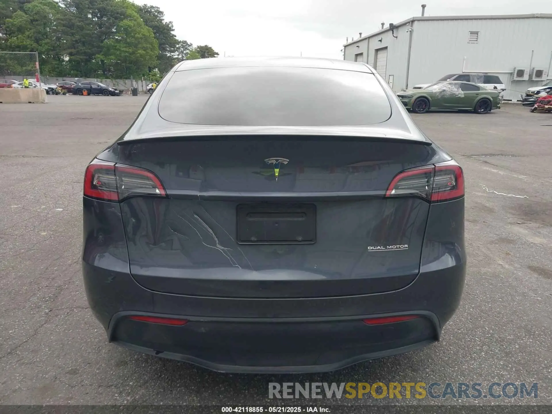 16 Photograph of a damaged car 7SAYGDEF5NF544542 TESLA MODEL Y 2022