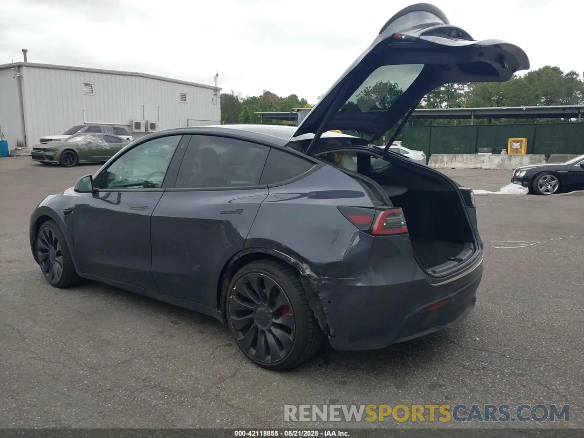 3 Photograph of a damaged car 7SAYGDEF5NF544542 TESLA MODEL Y 2022