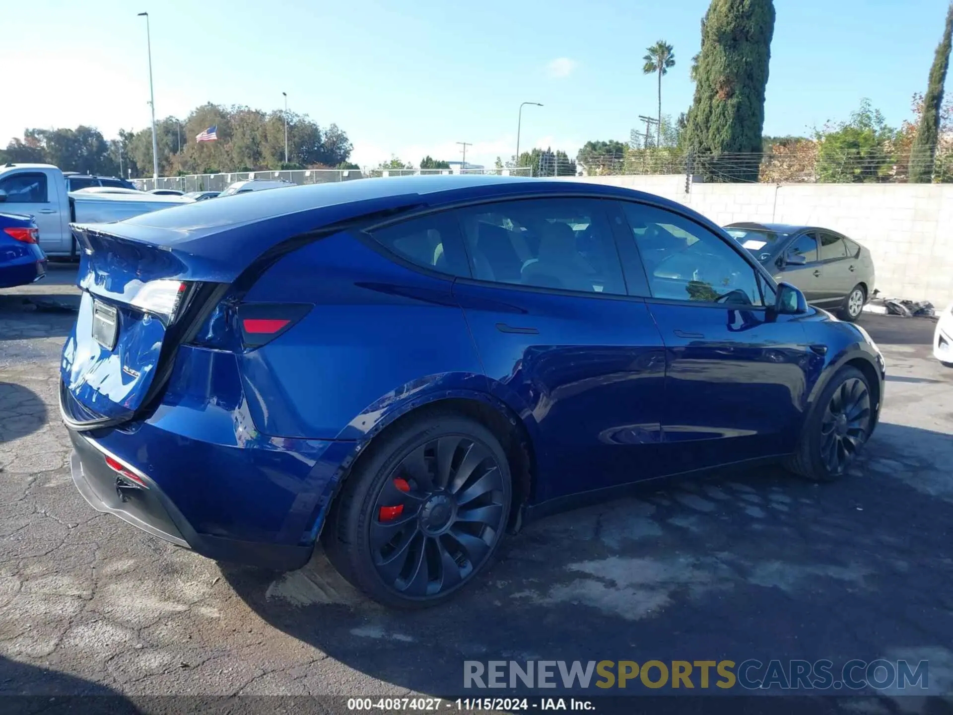 14 Photograph of a damaged car 7SAYGDEF5NF559607 TESLA MODEL Y 2022