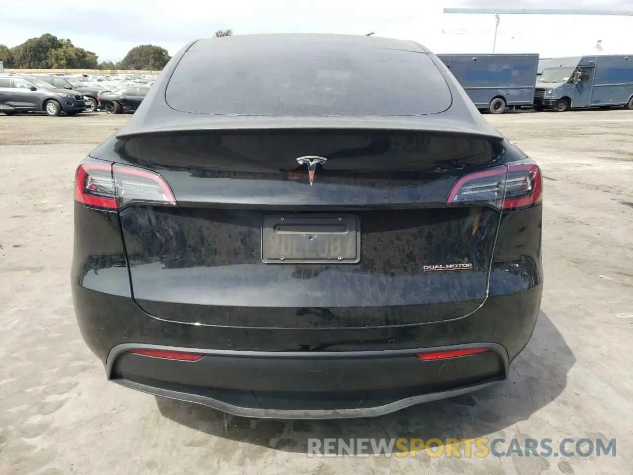 6 Photograph of a damaged car 7SAYGDEF5NF574821 TESLA MODEL Y 2022