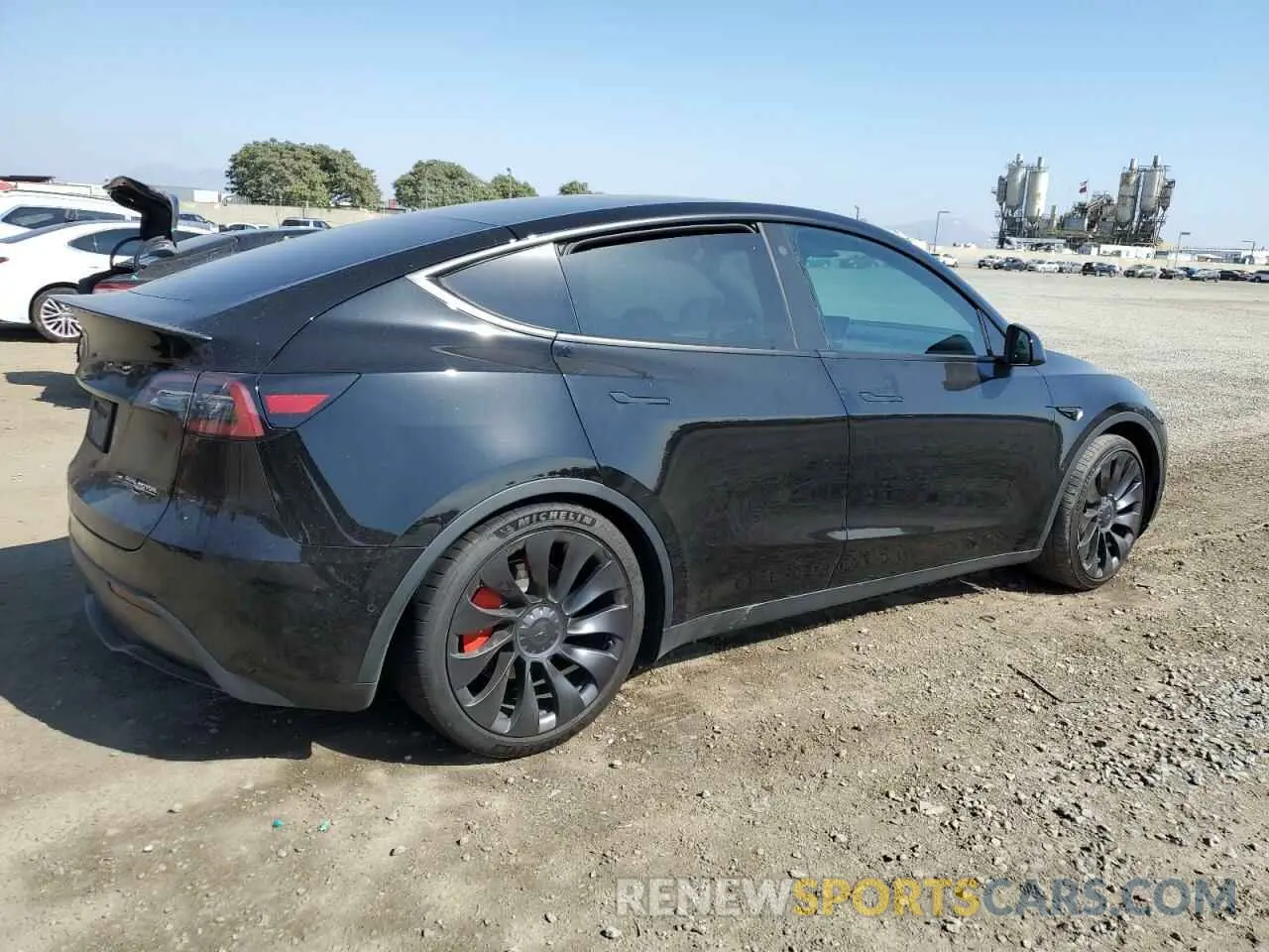 3 Photograph of a damaged car 7SAYGDEF5NF576570 TESLA MODEL Y 2022