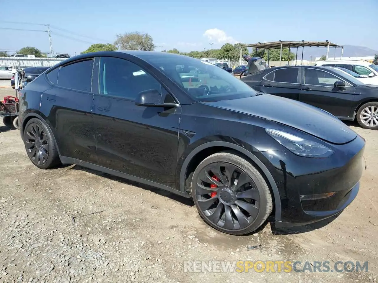 4 Photograph of a damaged car 7SAYGDEF5NF576570 TESLA MODEL Y 2022