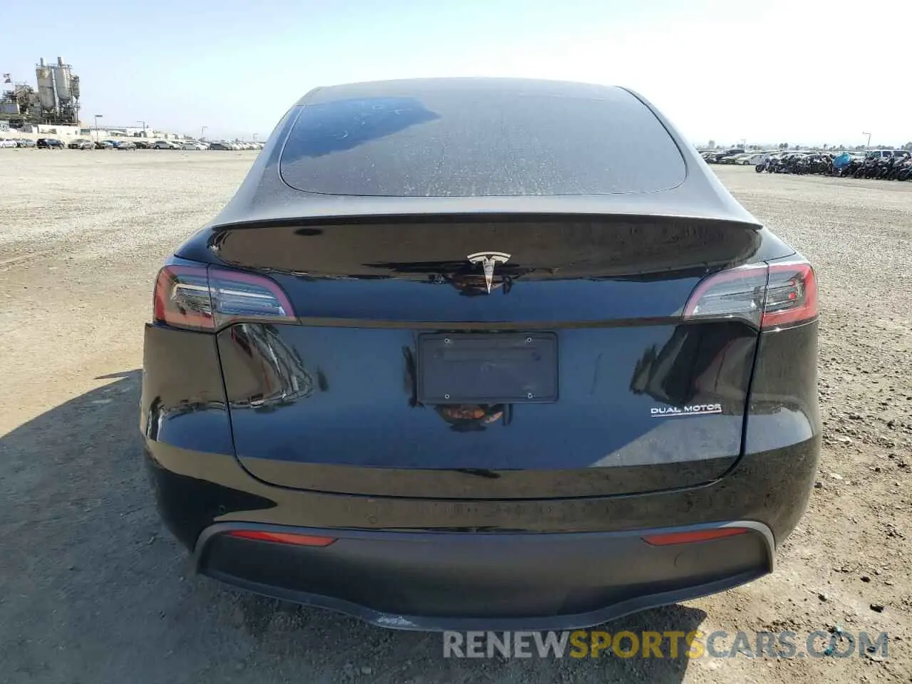 6 Photograph of a damaged car 7SAYGDEF5NF576570 TESLA MODEL Y 2022